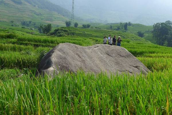 Bãi đá cổ Sa Pa.